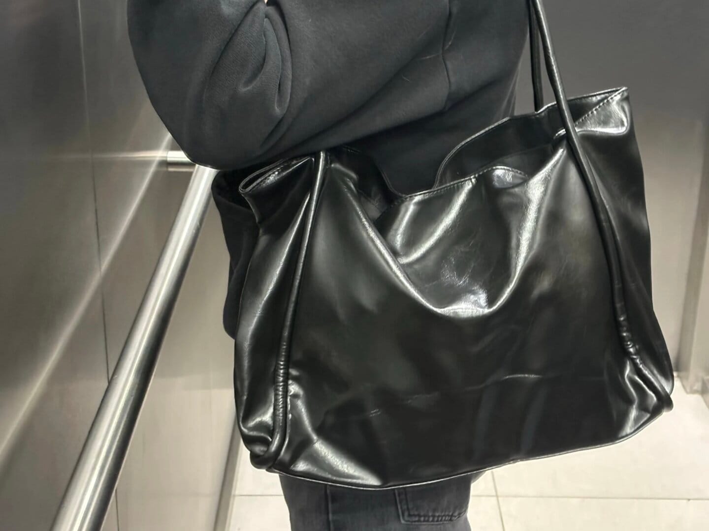 Customer photo review of Céleste Aura Tote