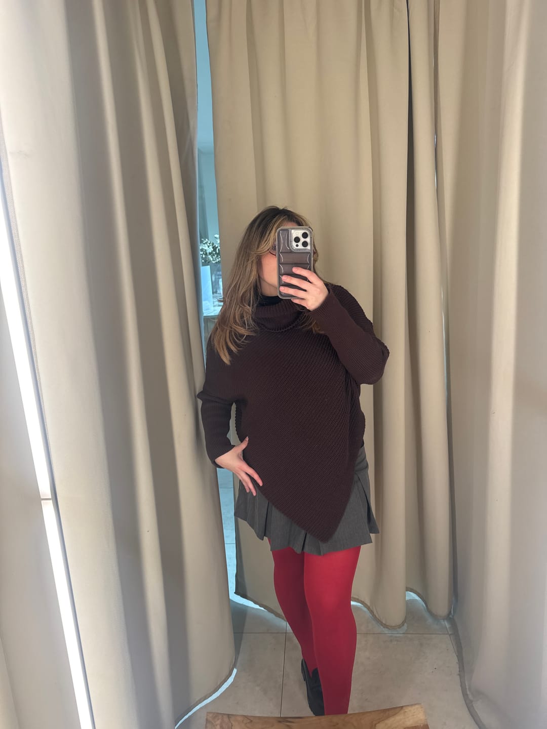 Customer photo review of SWEATER CELINE CAFÉ - CHALECO DE ALGODÓN TIPO PONCHO CON MANGAS
