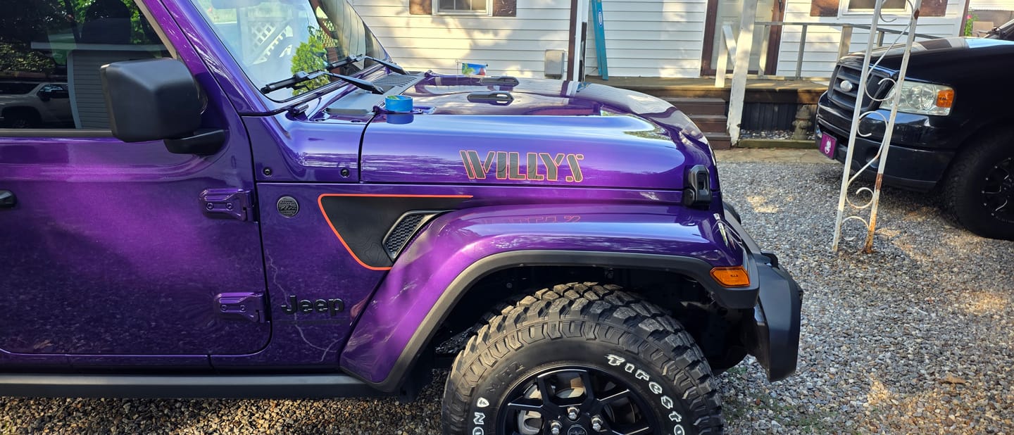 Customer photo review of Premium Fender Vent Decal Set | Black Topo - fits Wrangler JL & Gladiator JT