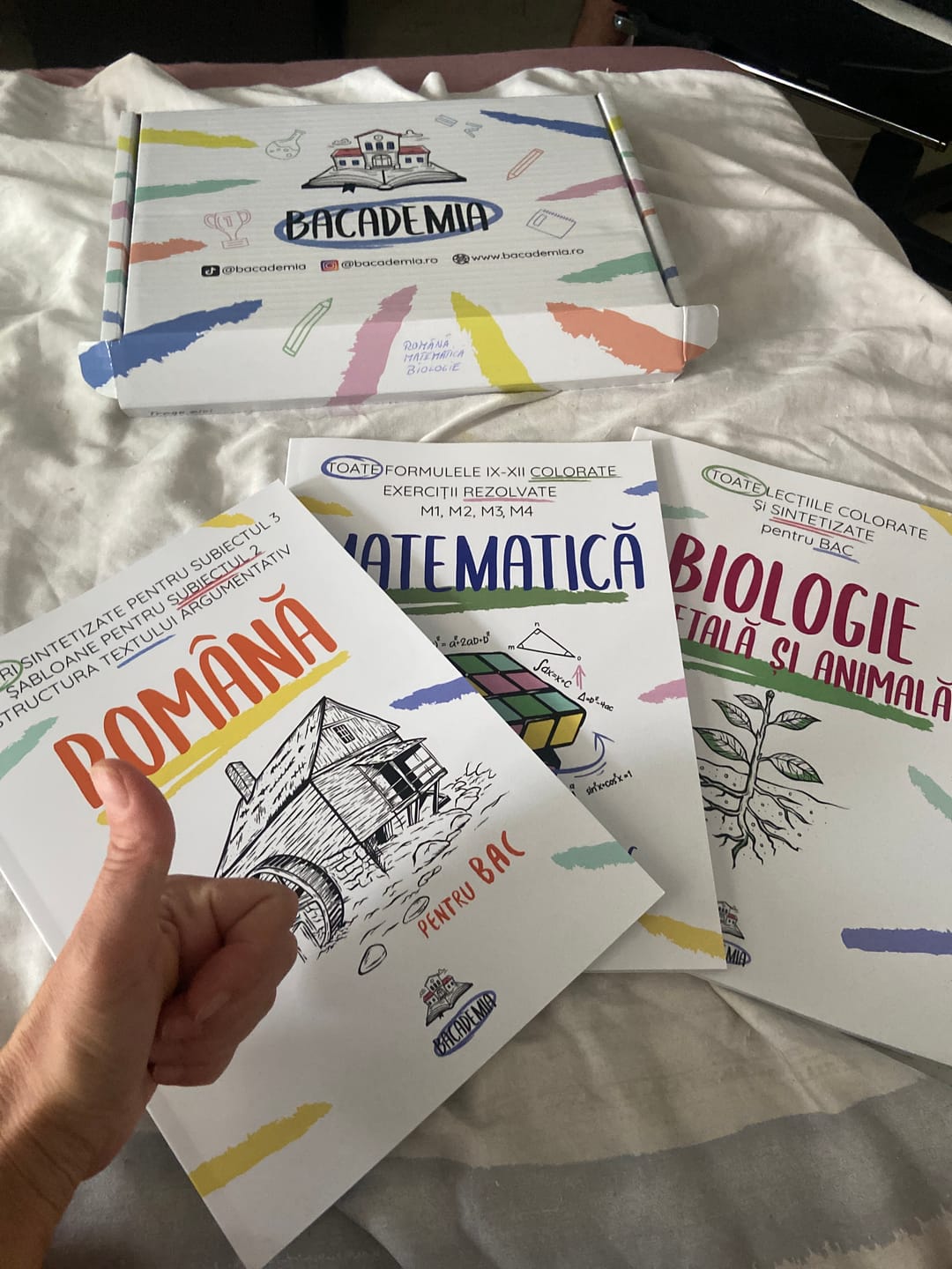 Customer photo review of Pachet Bacalaureat (Română + Matematică + Biologie Vegetală și Animală clasele IX-X) Bacademia