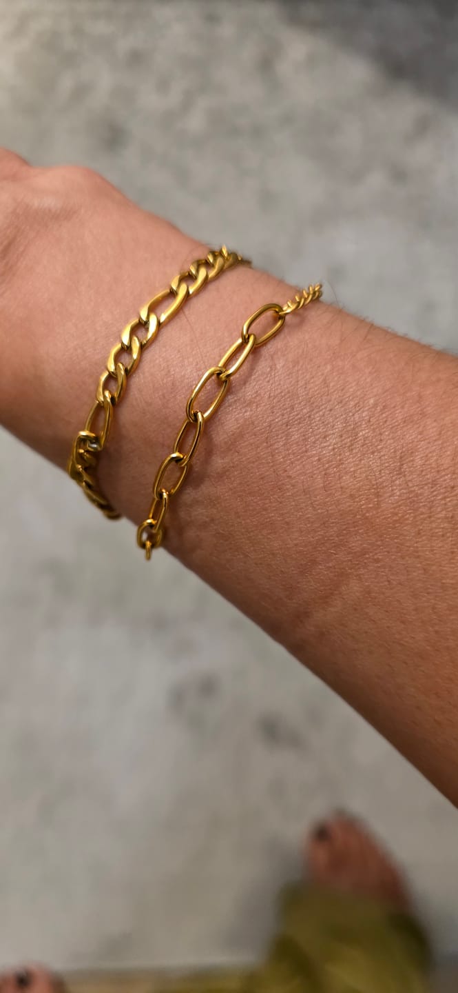 Customer photo review of Paperclip Figaro Bracelet Set