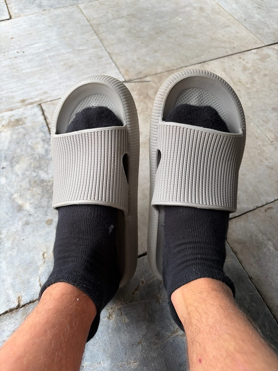 Customer photo review of HappyFlops Bogo