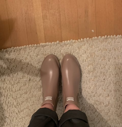 Customer photo review of Biscuit Rain Boots