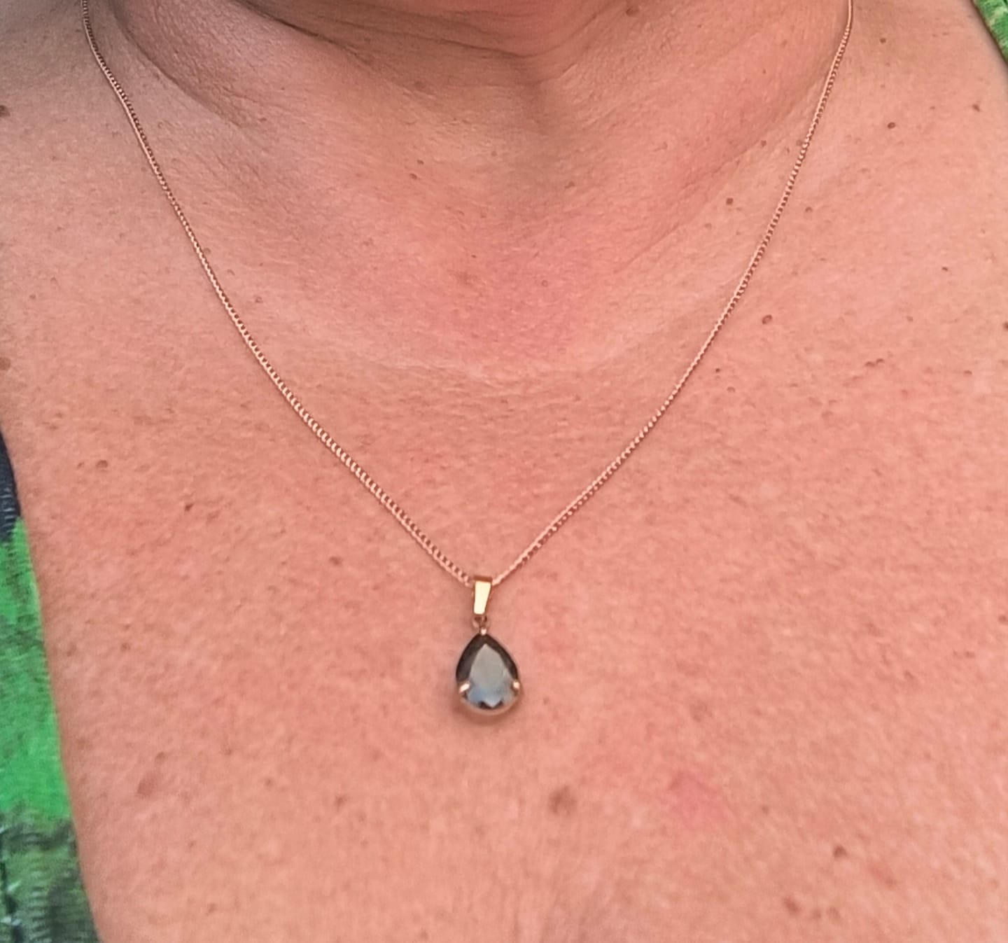 Customer photo review of Obsidian Halskette - 14K Goldlegierung