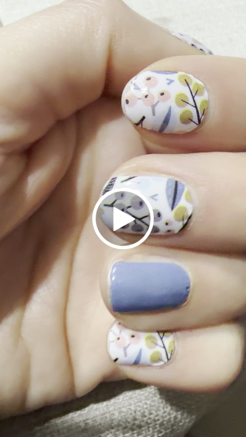 Customer video review of Berries Azulados | Esmalte