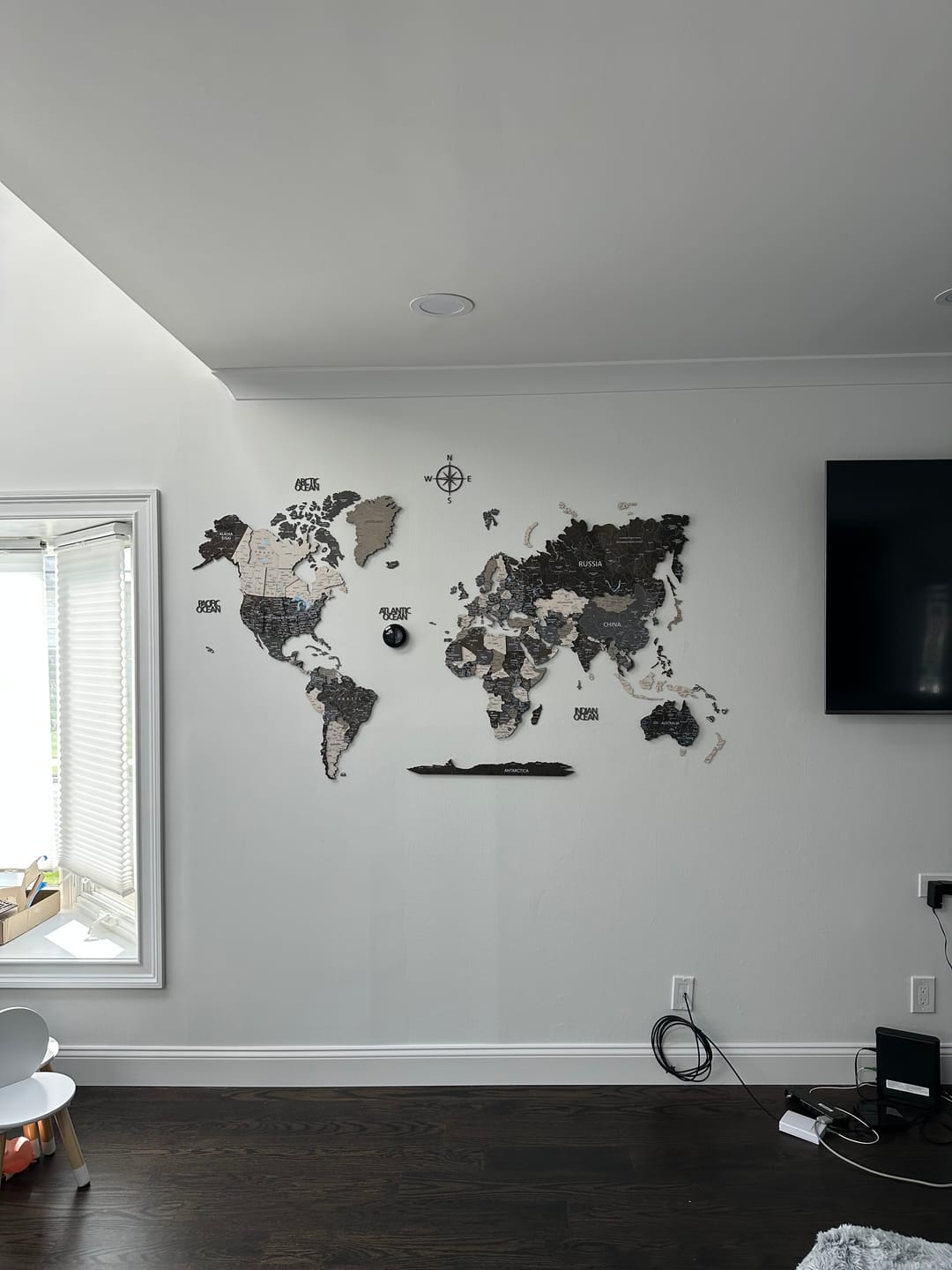 Customer photo review of 3D Wood World Map -Black Loft Style