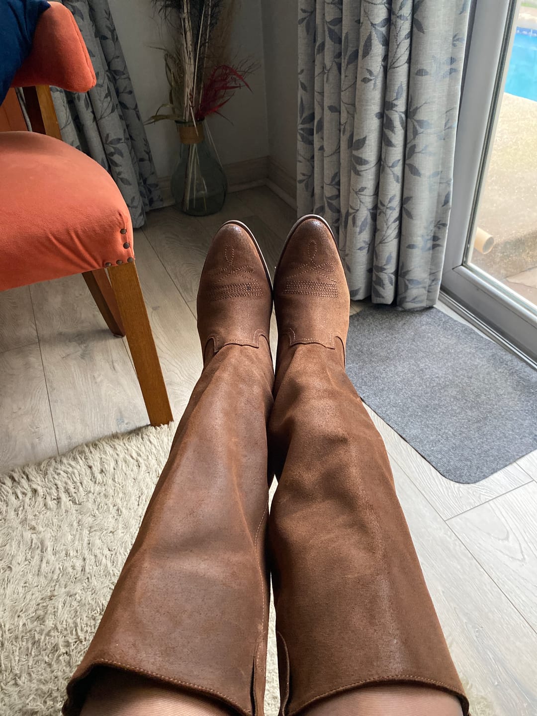 Customer photo review of Bota Mujer / Pudu Café