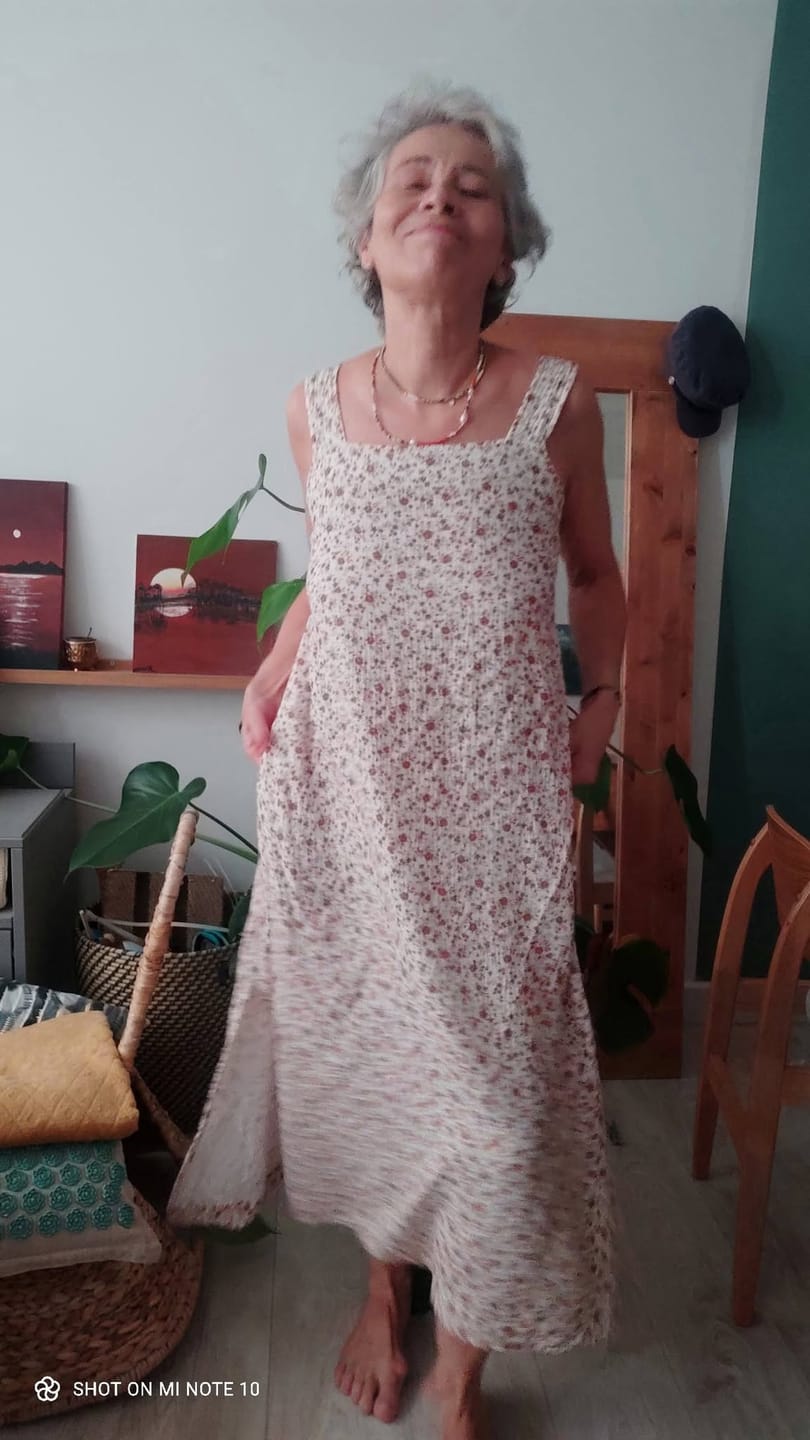 Customer photo review of Robe Sybille — Double gaze fleurettes grenat