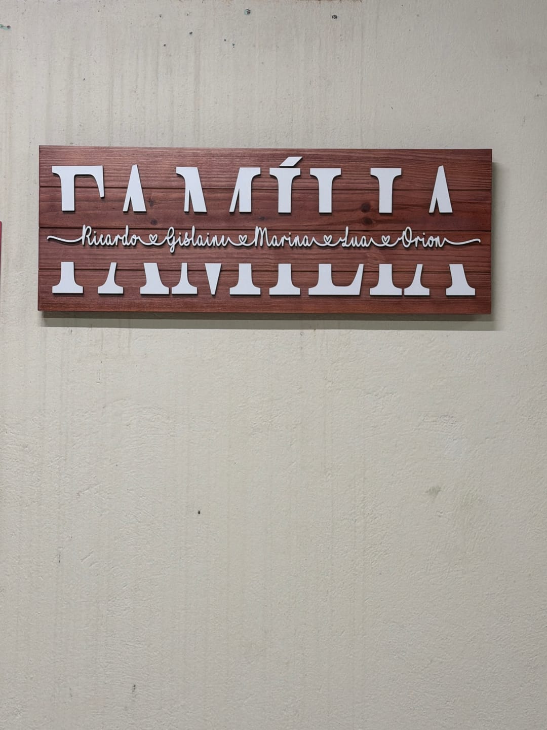 Customer photo review of Placa da Família Personalizada