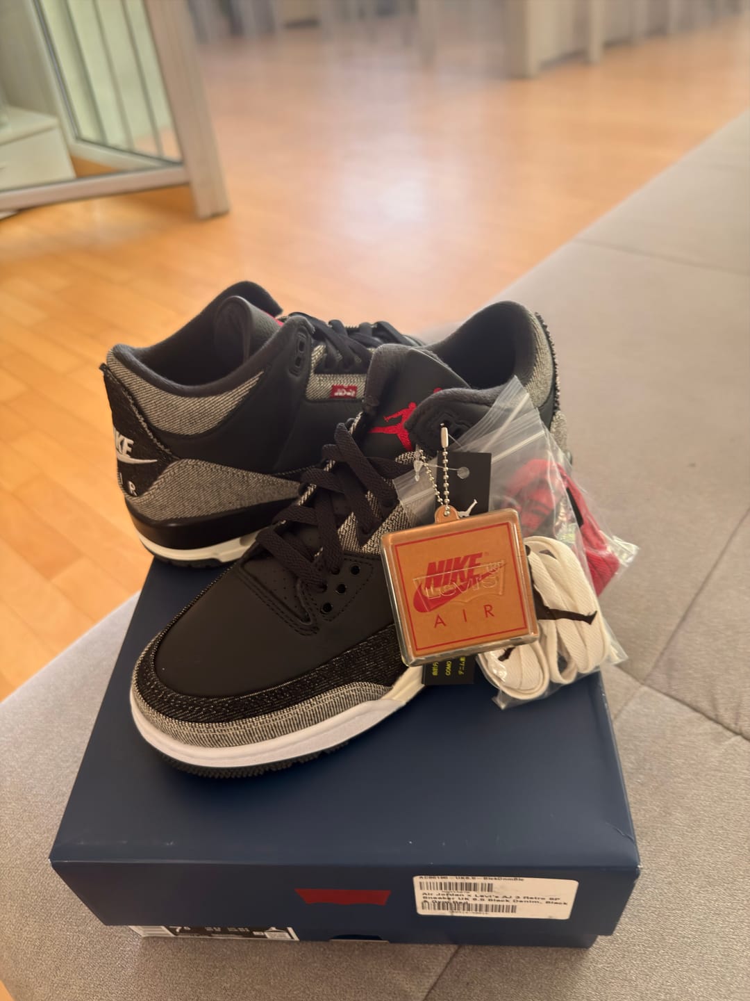 Customer photo review of Air Jordan 3 x Levi's - Black and White