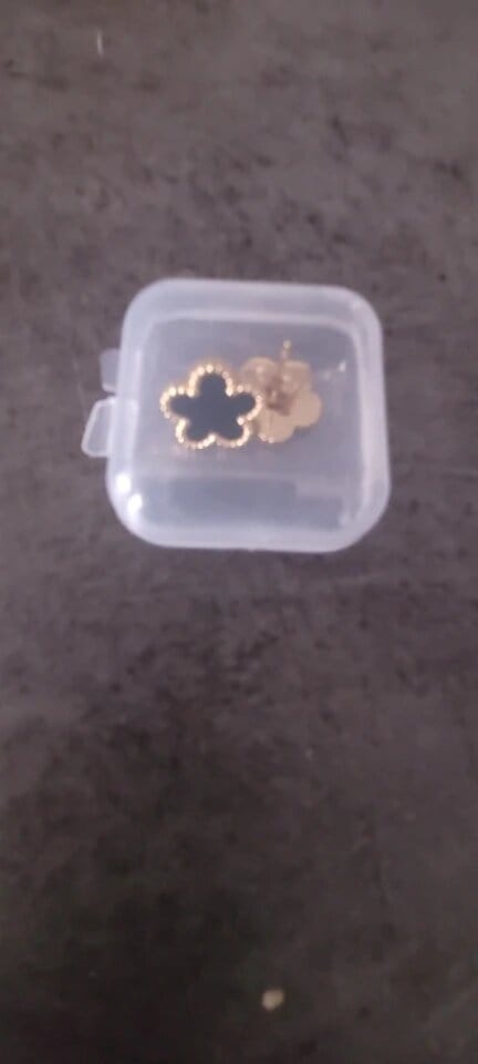 Customer photo review of Colour Clover Diamond Pendant Necklace