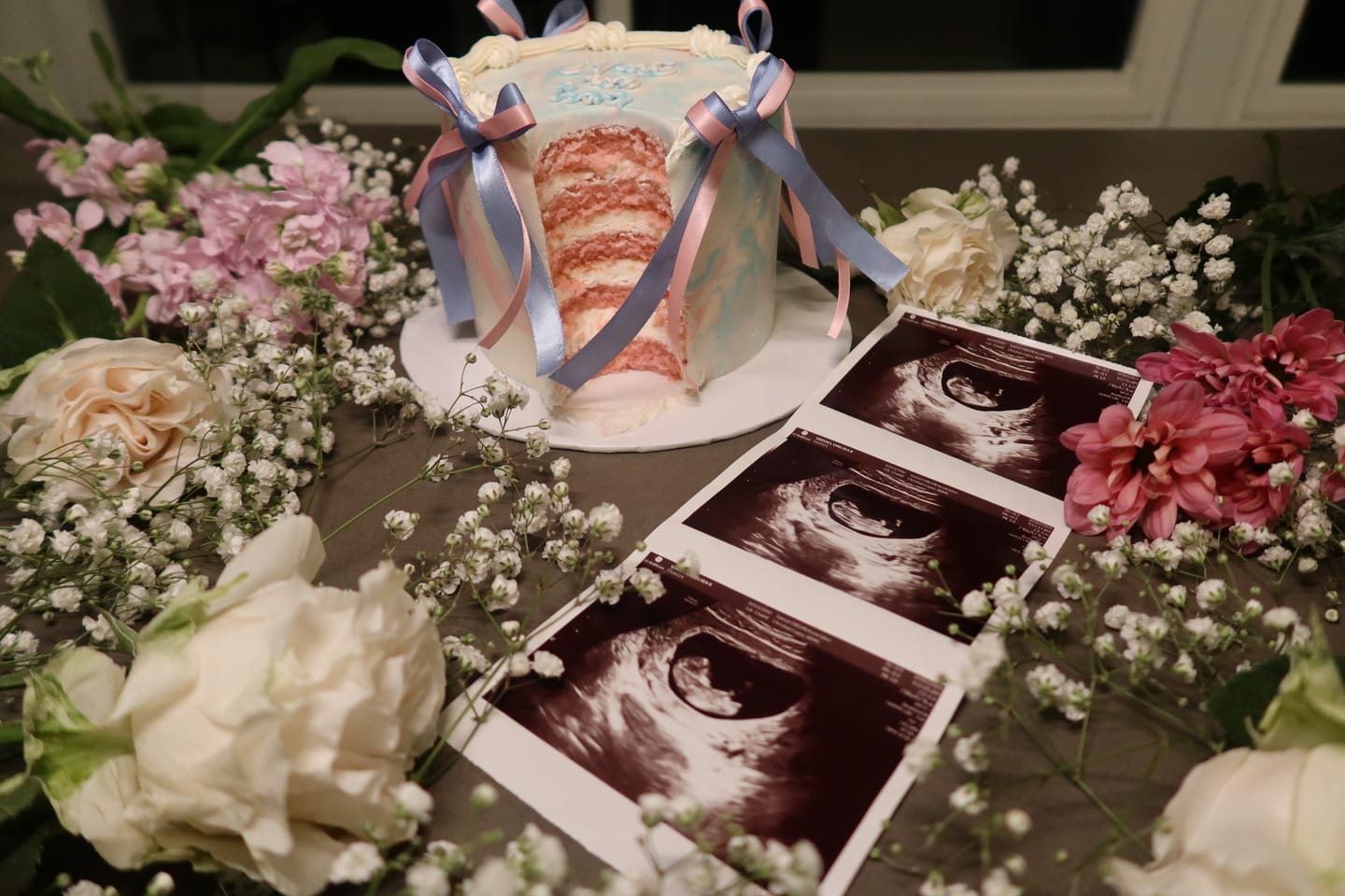 Customer photo review of Gender Reveal Pull-Up Cake