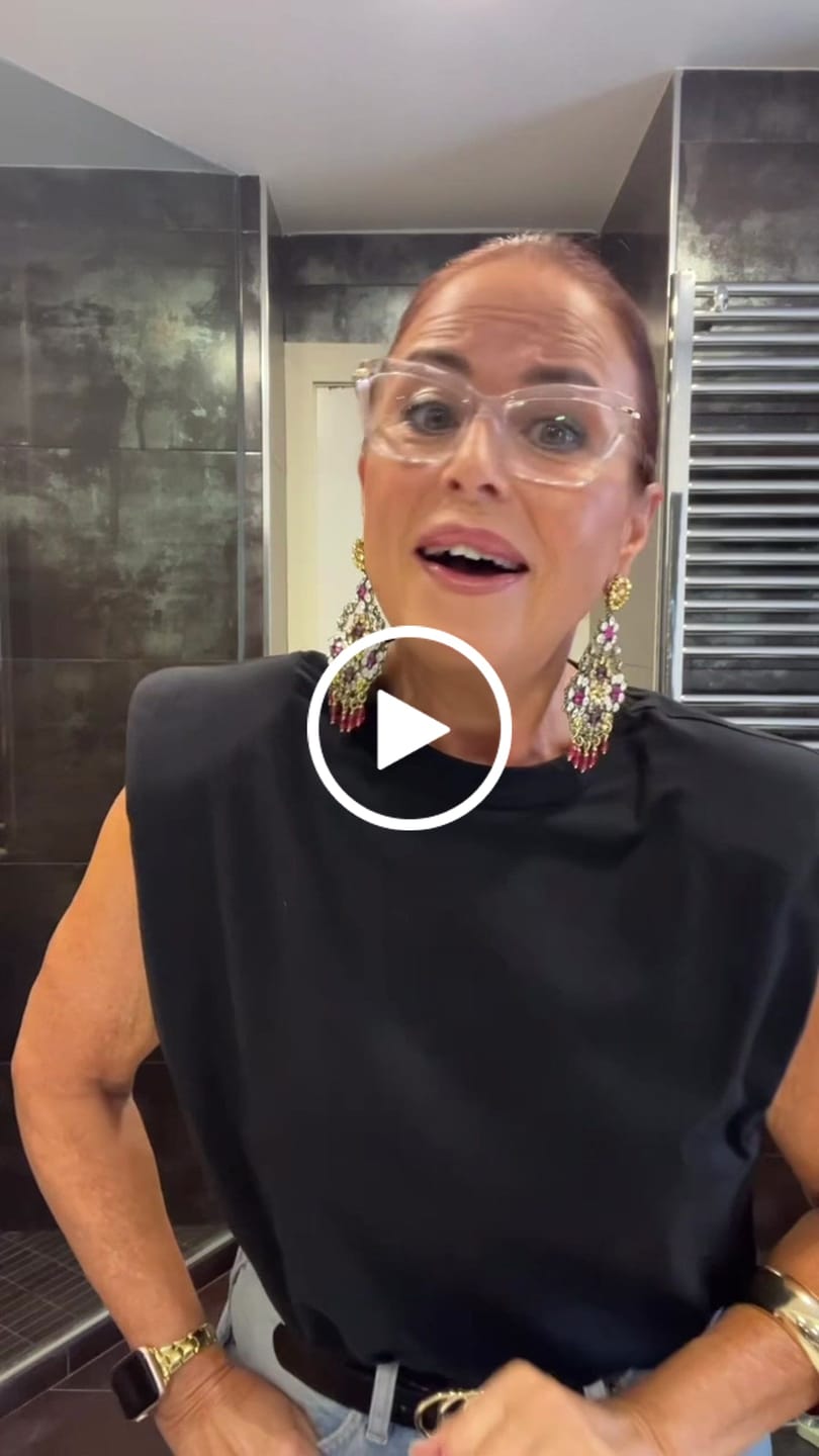 Customer video review of Orecchini Barunissa
