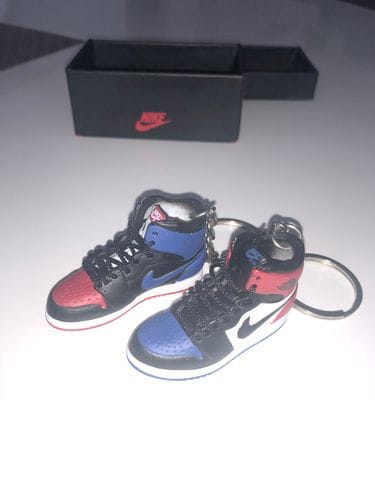 Customer photo review of AJ1 Collection | Mini Sneakers Keychain