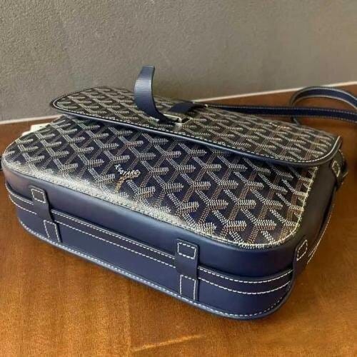 Customer photo review of Valmont Crossbody