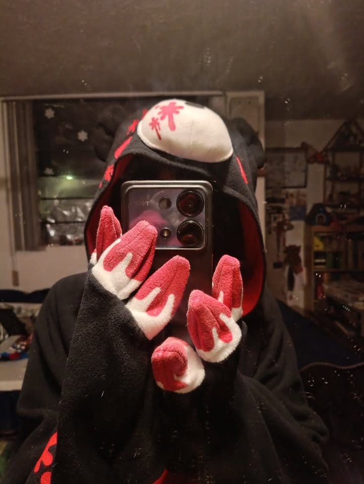 Customer photo review of Gloomy Bear DELUXE Kigurumi BLACK