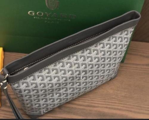 Customer photo review of Luméra Pouch