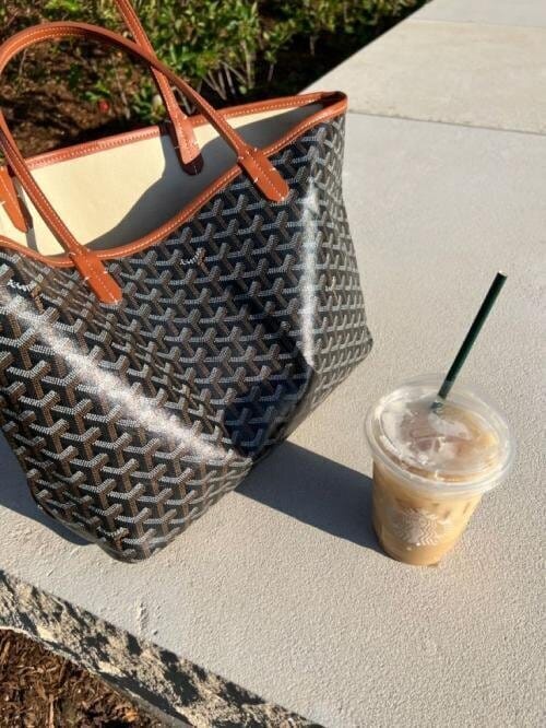 Customer photo review of Vivara Signature Carryall