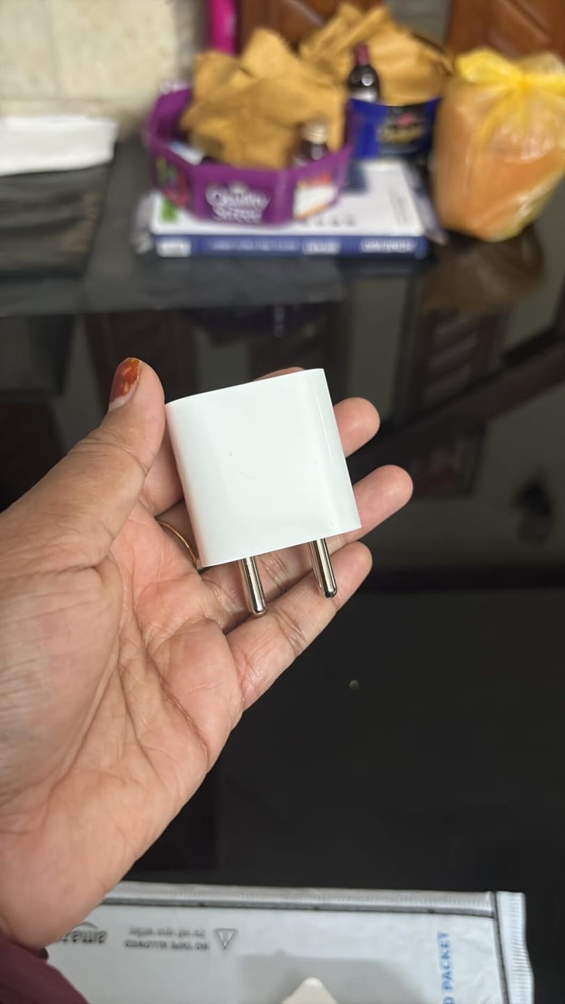 Customer photo review of 20W USB-C Power Adapter | iPhone 12–17 | 1 Year Warranty