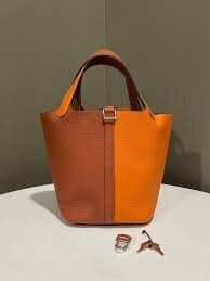 Customer photo review of Etoupe Luxe Lock Tote
