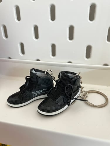 Customer photo review of Off-White Collection | Mini Sneakers Keychain