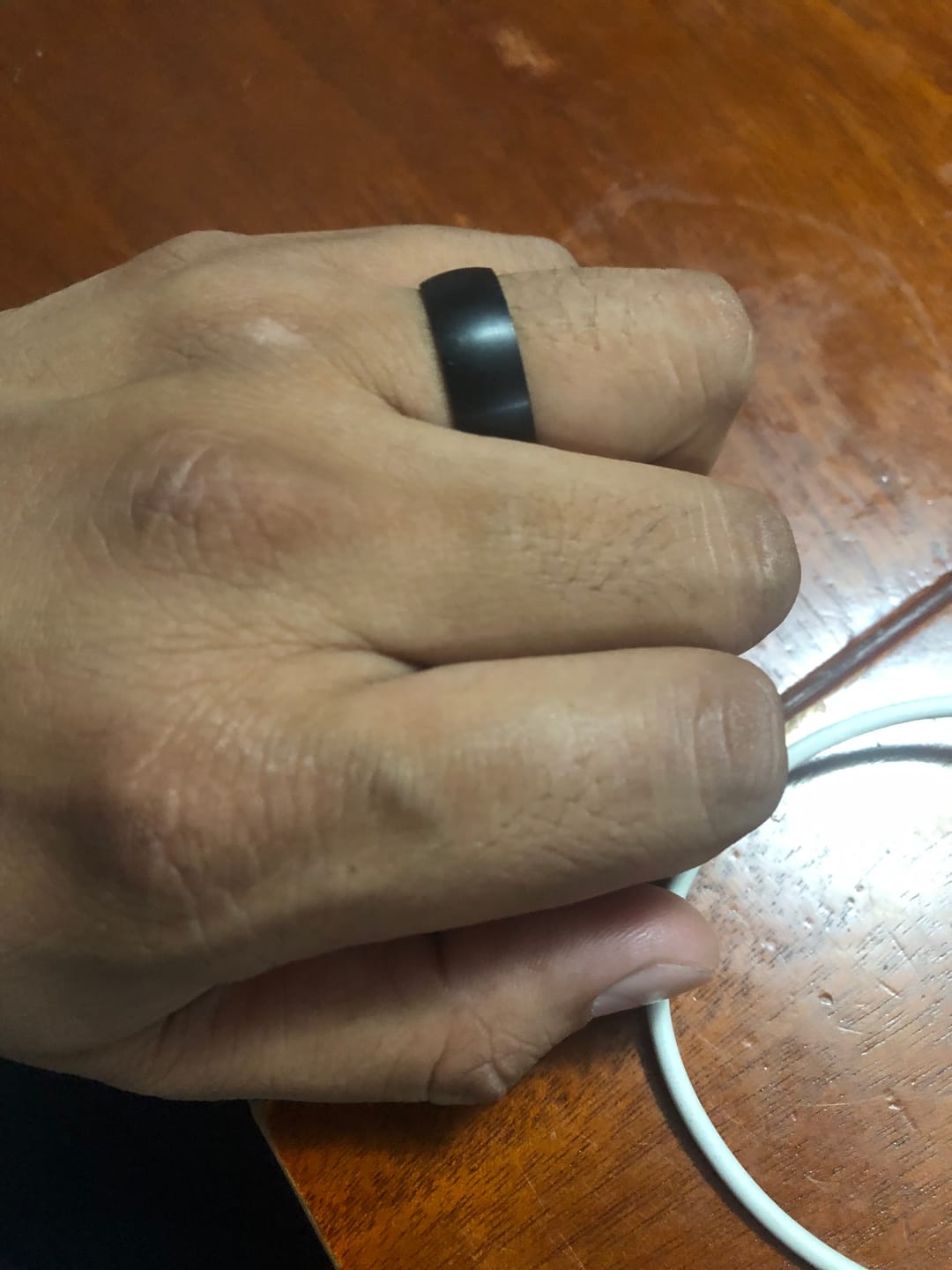 Customer photo review of Anillo Negro Puro - Titanio