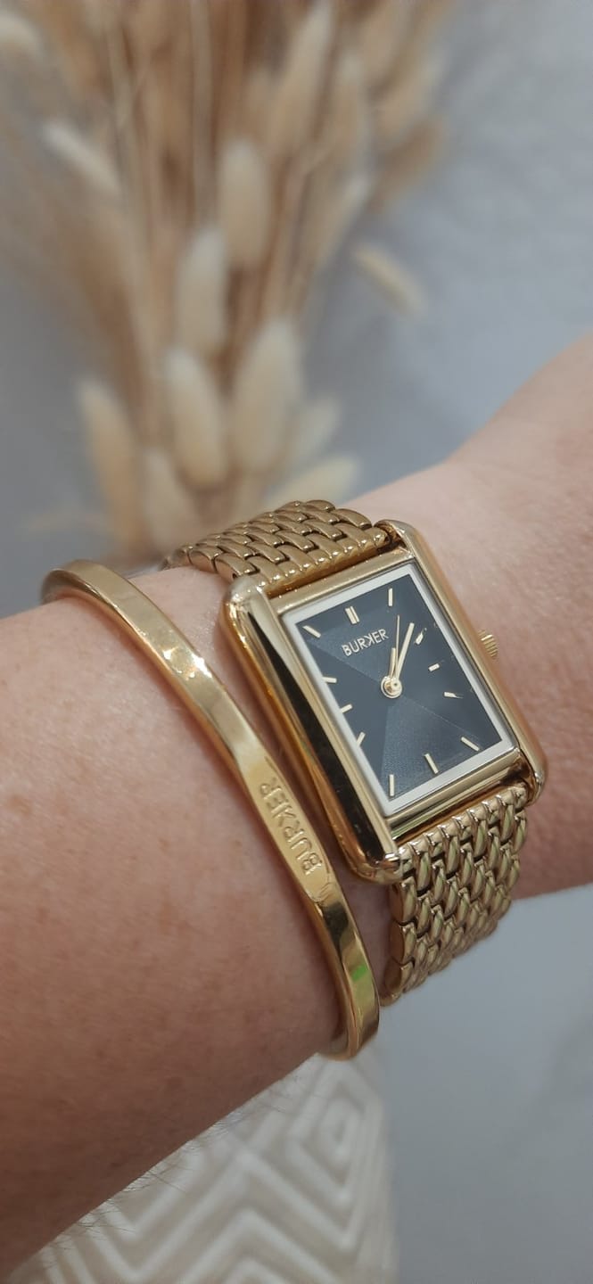 Customer photo review of Olivia Gold Black