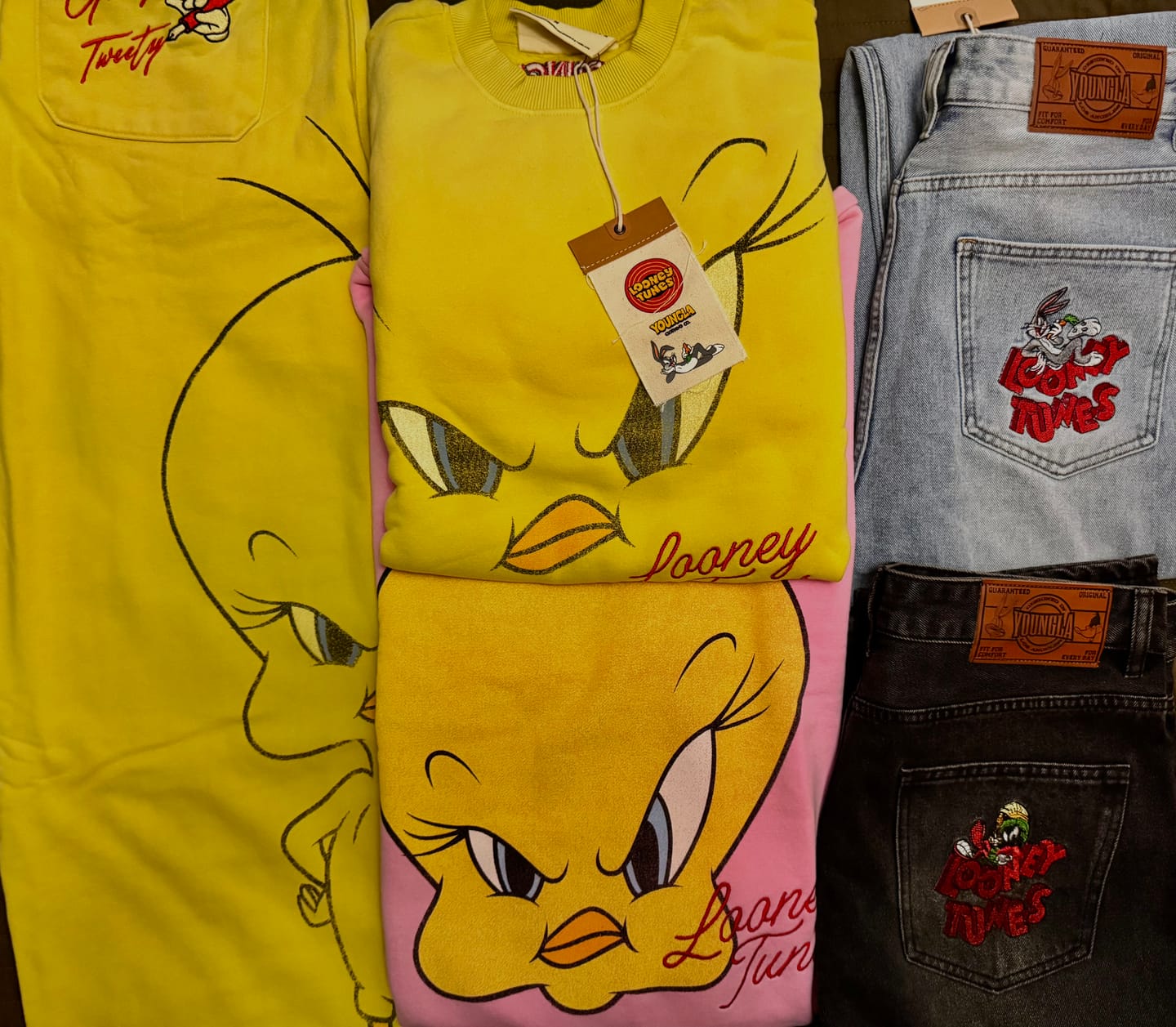 Customer photo review of 4291 - Looney Tunes Vintage Tees