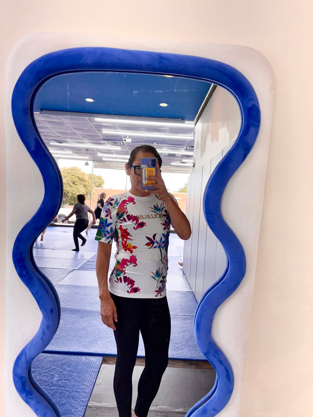 Customer photo review of White Resort BJJ Rashguard