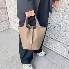 Customer photo review of Etoupe Luxe Lock Tote