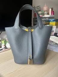 Customer photo review of Etoupe Luxe Lock Tote