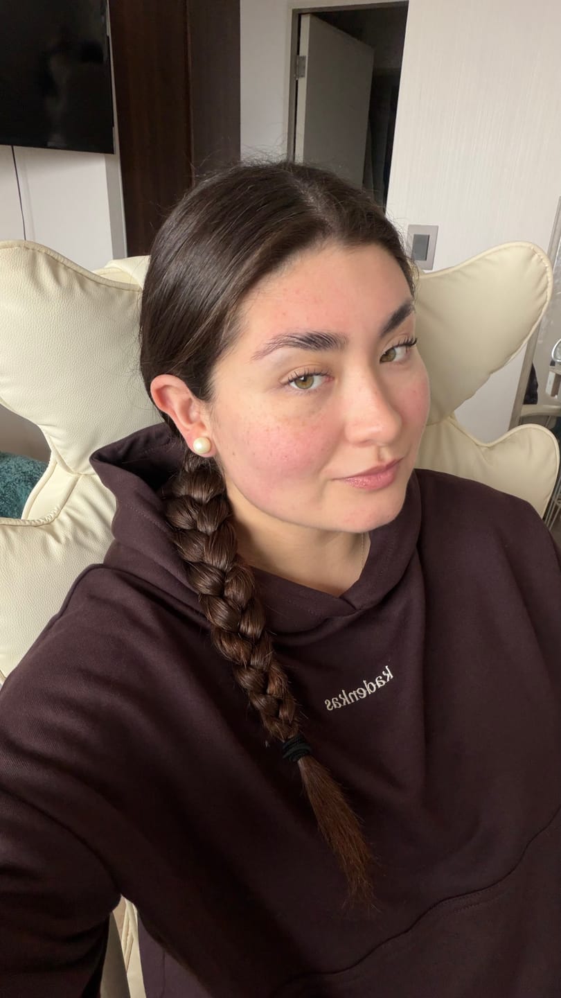 Customer photo review of POLERÓN HOODIE CAFÉ - OVERSIZE CON GORRO LOGO BORDADO