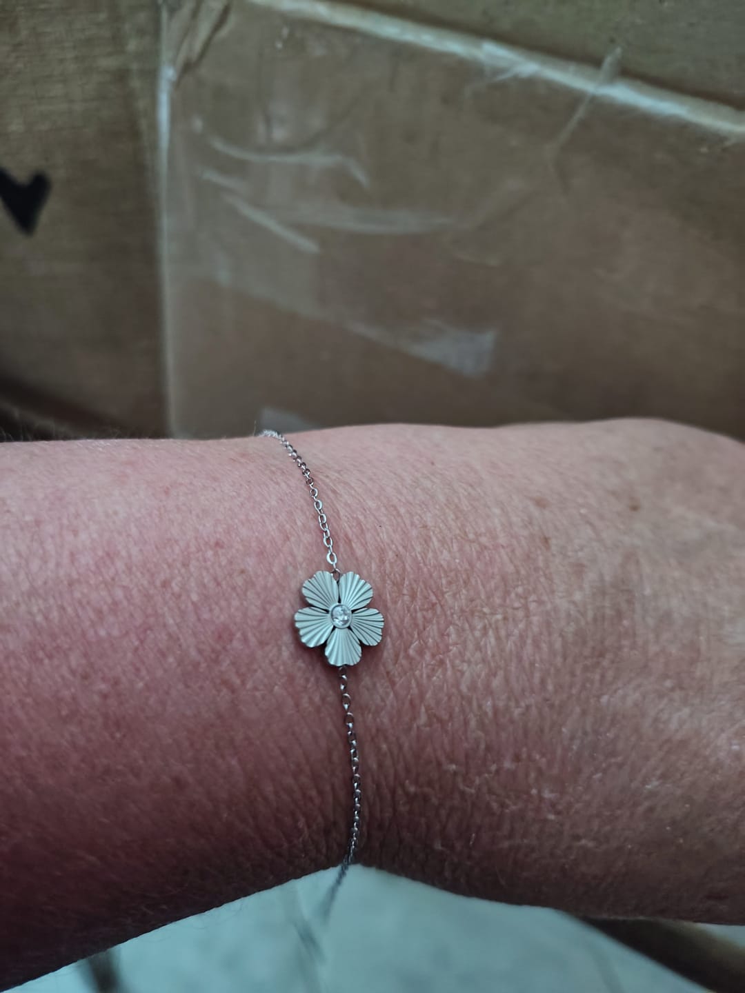 Customer photo review of Bracelet double tour doré acier inoxydable trèfle perle chic Réf 5