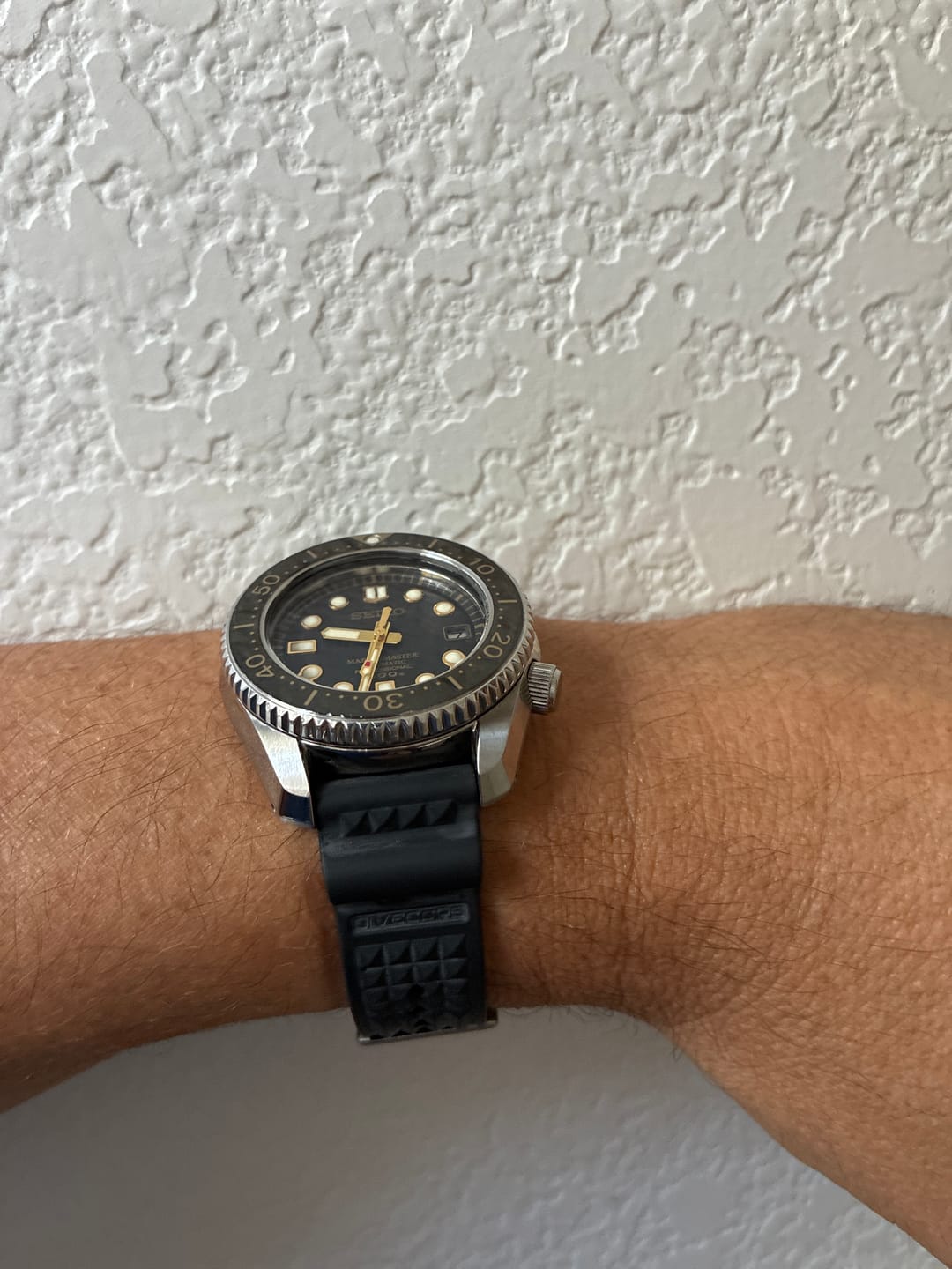 Customer photo review of Divecore - HNBR Rubber - WFL Professional Diving Watch Strap - Black