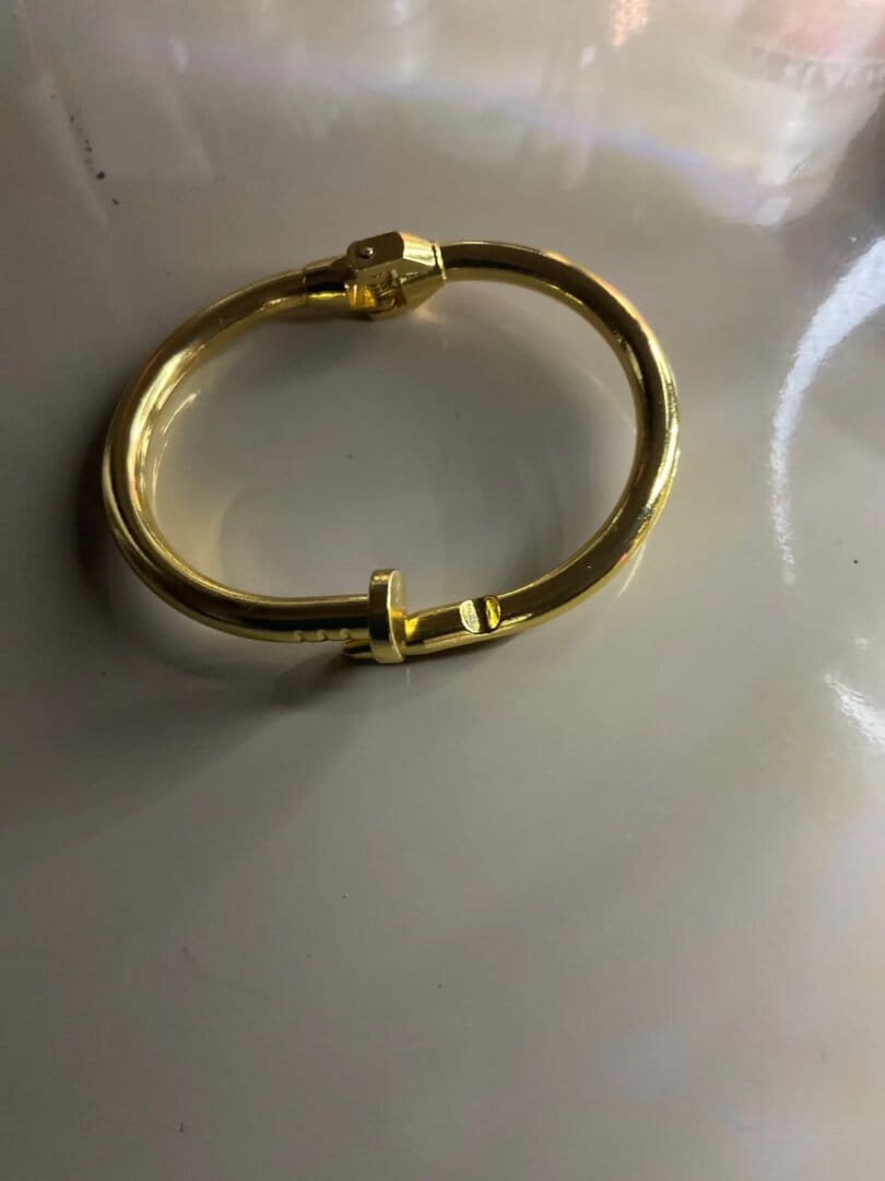 Customer photo review of ARIJ plain stamped pin bangle