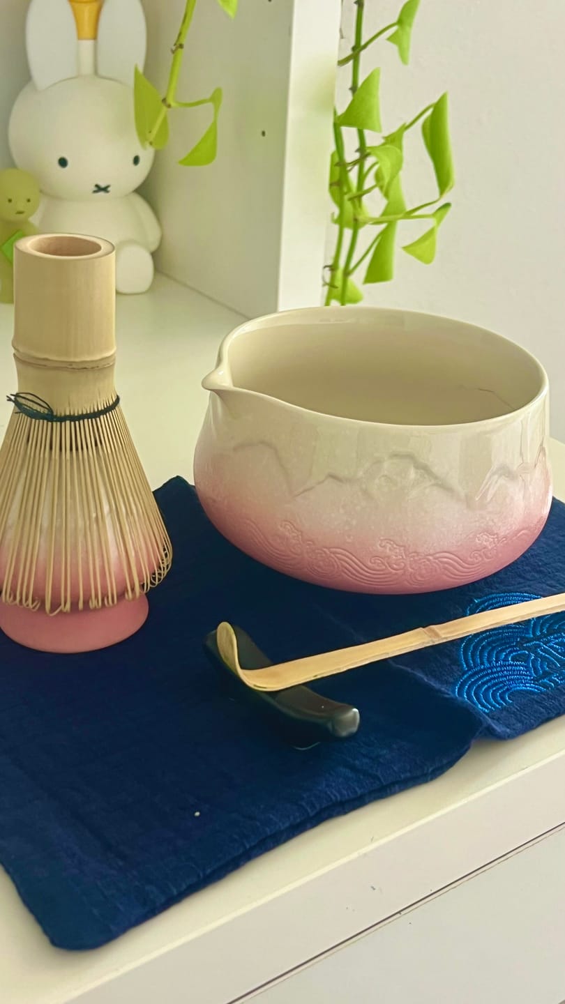 Customer photo review of Pink Princess Matcha Set-Snow Mountain Set with Pink Glass Cup and 30g Premium Grade Matcha
