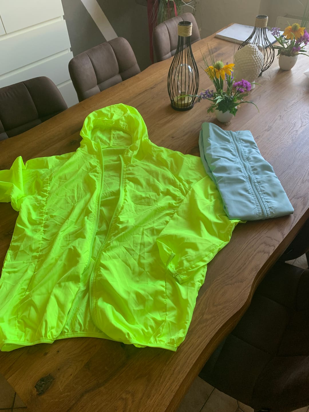 Customer photo review of Ultraleichte Wind- & Regenjacke für Damen & Herren