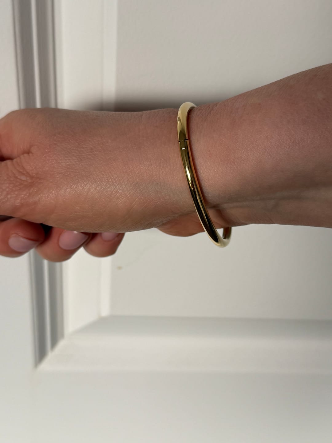 Customer photo review of Classic Oval Bangle