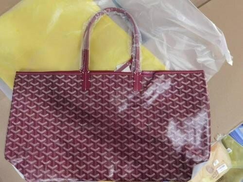 Customer photo review of Vivara Signature Carryall