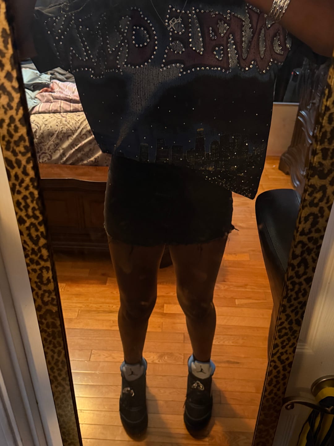 Customer photo review of Boxy L.A. Skyline Iced Out Tee-435