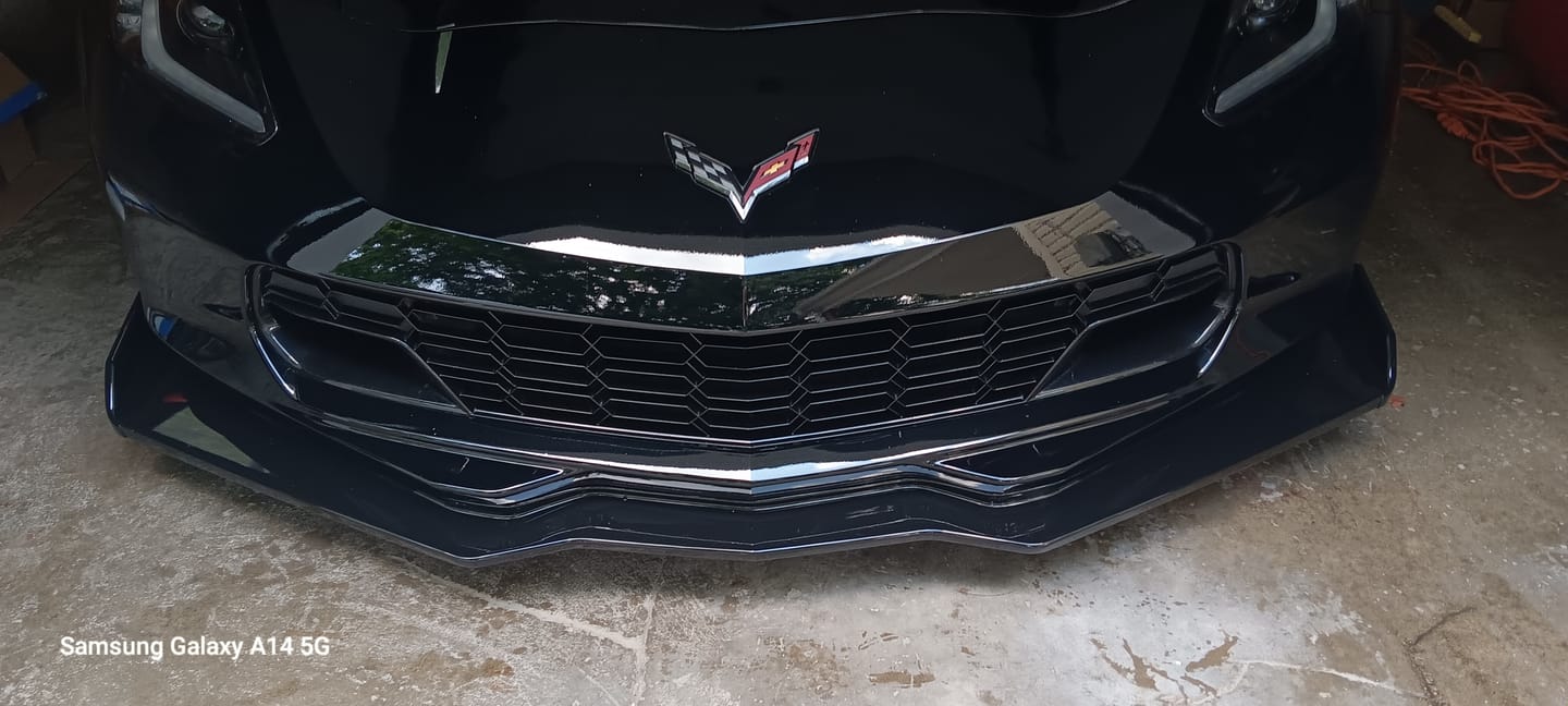 Customer photo review of Corvette C7 Stage 2.5 ZR1 Conversion Extended Front Splitter