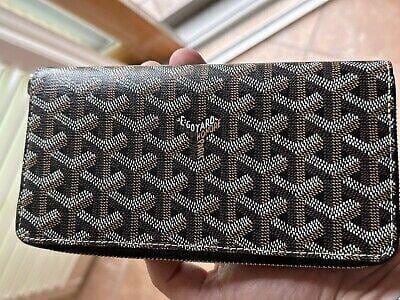 Customer photo review of Deluxe Leather Wallet