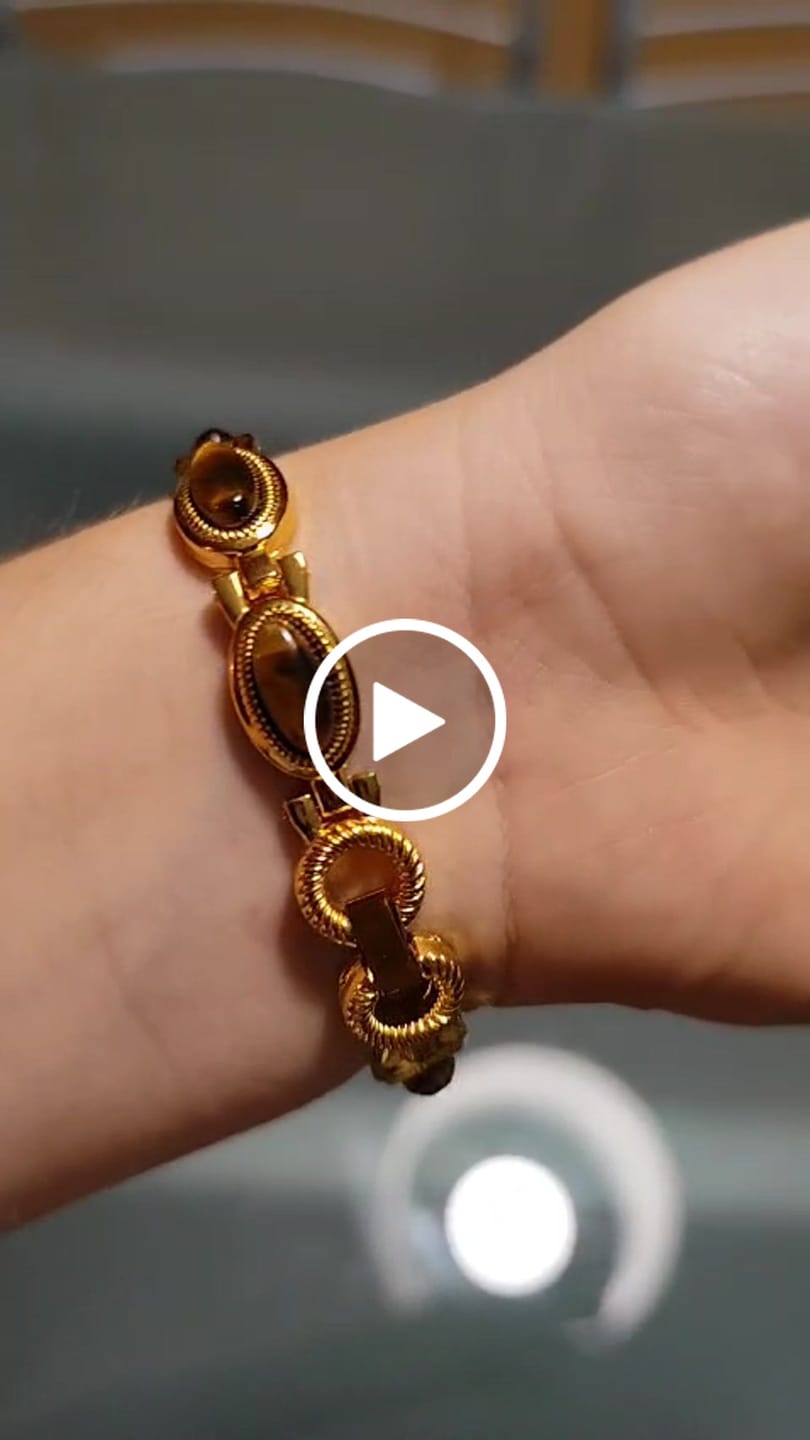 Customer video review of Aubrette Bracelet Watch
