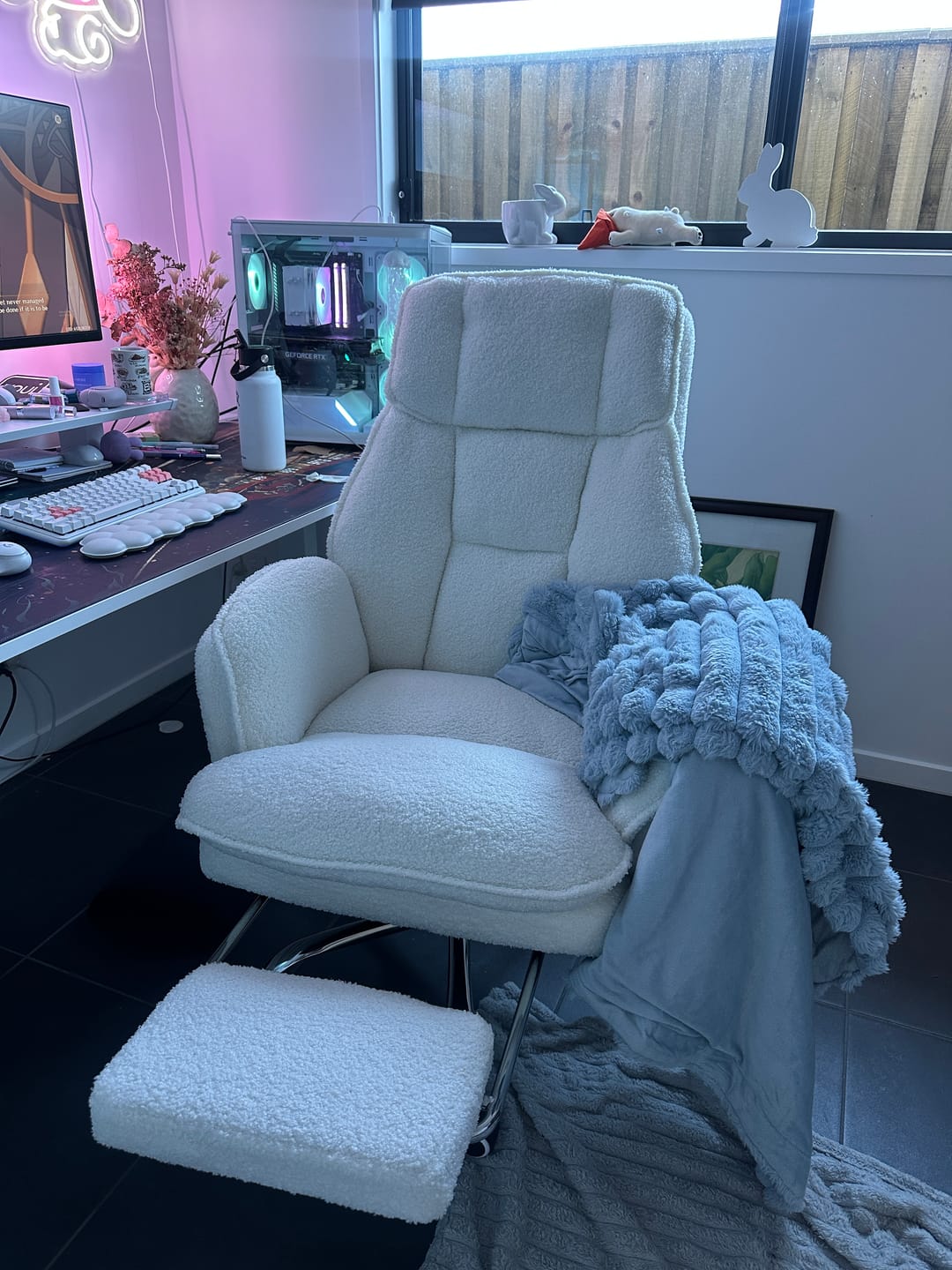 Customer photo review of Lumi Cloud Chair