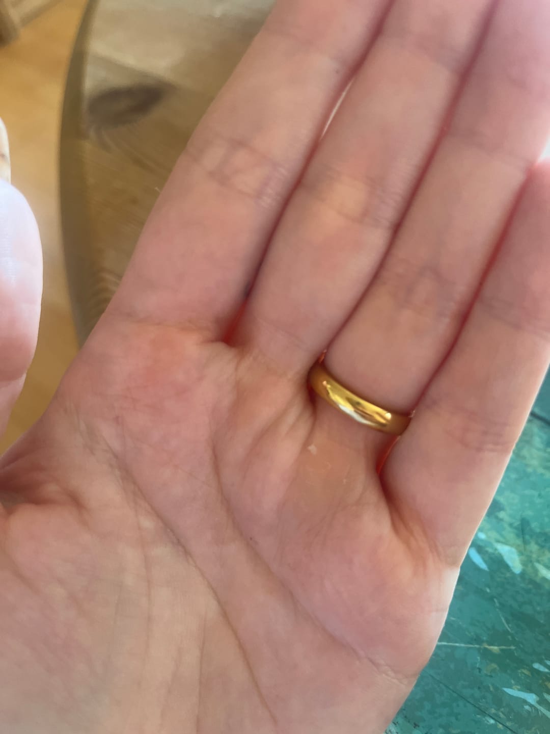Customer photo review of Lena Ring | 18K vergoldet