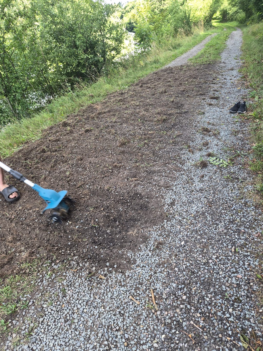 Customer photo review of YOFIDRA Cordless Dual-Blade Garden Tiller with Digital Display | 2 Blade Heads & 2 Metal Pins