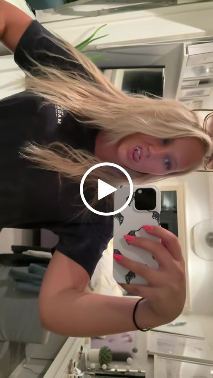 Customer video review of Kitty Deluxe - Slim case