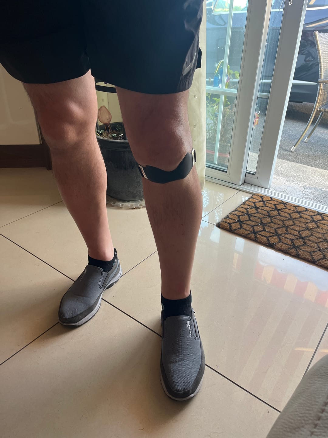 Customer photo review of Nayori Precision Strap – Knee Support That Moves With You