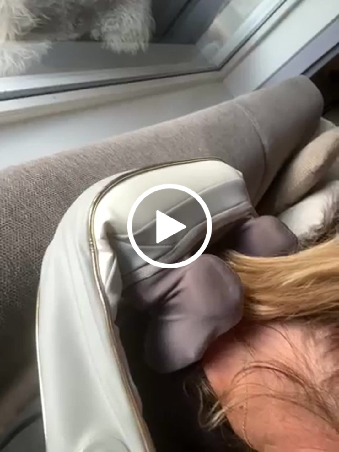 Customer video review of Massasjeapparat for skuldre H5