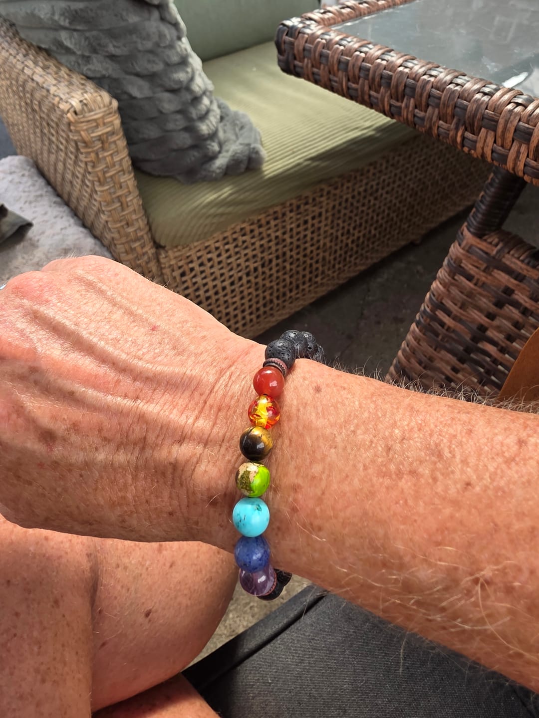 Customer photo review of 7 Chakren Lava Armband